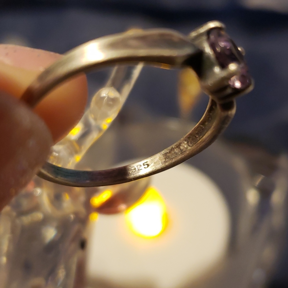 Ring 💍 - Picture 6 of 8